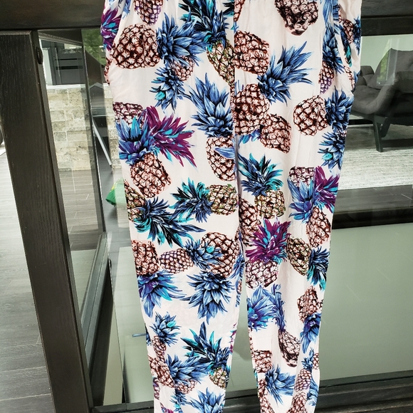 Simons Twik pineapple pants - Picture 1 of 5